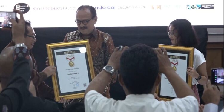 Budayawan Erros Djarot: Enggak usah merengek-rengek ke Kemenkominfo