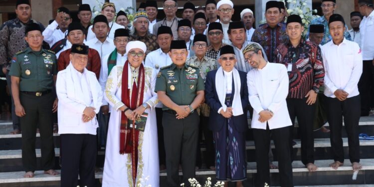 MUI dan DPR Apresiasi KSAD Jenderal Dudung Bangun Mesjid Syarif Abdurahman Cirebon