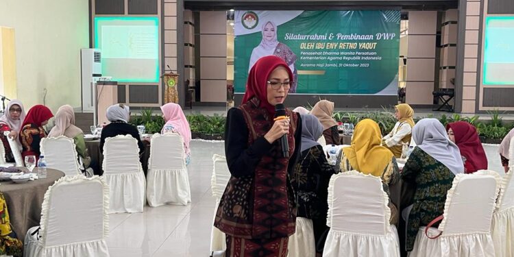 DWP Kanwil Kemenag Jambi Selenggarakan Ajang Silaturahmi dan Pembinaan oleh Penasihat DWP Kemenag RI