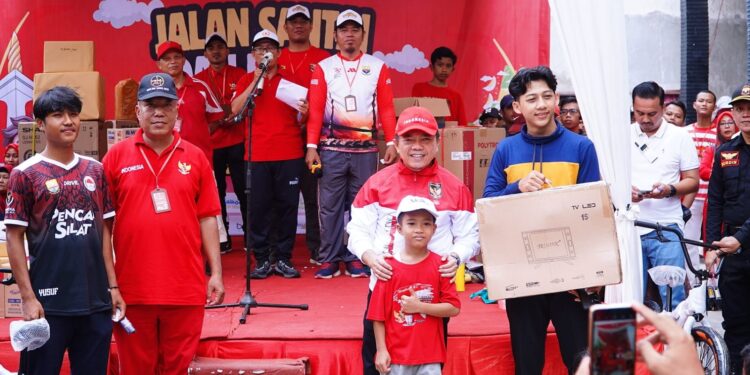 Gubernur Al Haris Hadir Meriahkan Kemerdekaan RI Bersama LDII Jambi, Berikan Hadiah Sepeda Listrik