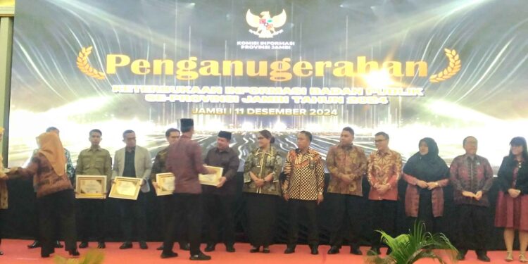 Dua Tahun Berturut-turut, Kanwil Kemenag Jambi Raih Penghargaan Badan Publik Informatif