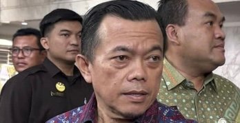 Kabut Asap Karhutla Memburuk di Jambi, Sekolah Diliburkan dan Dua Pesawat Gagal Mendarat